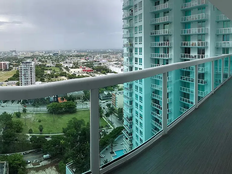 1800 N Bayshore Dr #1408 — Photo 11