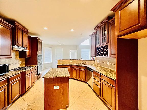 4th image of 26119 Ginger Gables Ln