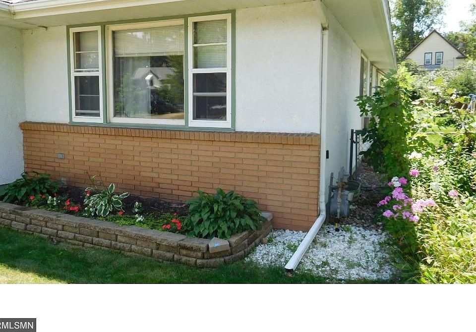 1st image of 1638 York Ave