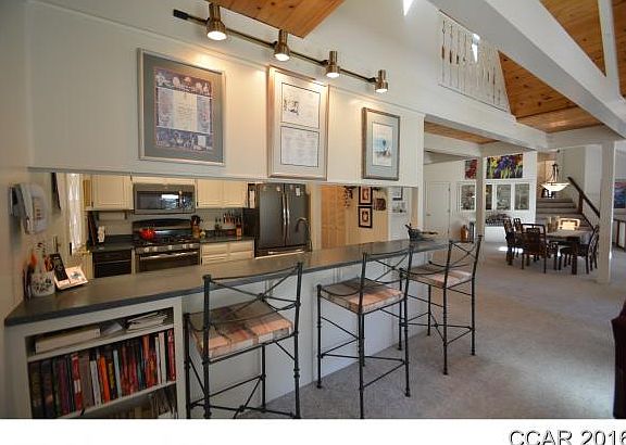 5th image of 768 Meadow Dr
