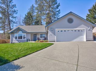945 NW Donna Dr, Grants Pass, OR