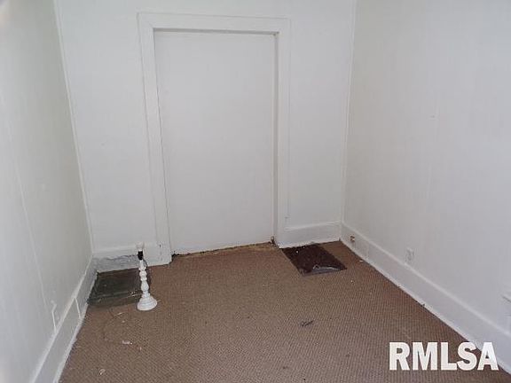 3rd image of 1111 N Gaines St