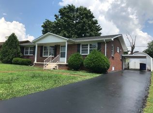 320 N Walnut St, Adairville, KY 42202