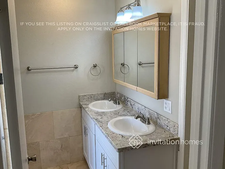 1254 E Indigo St — Photo 11