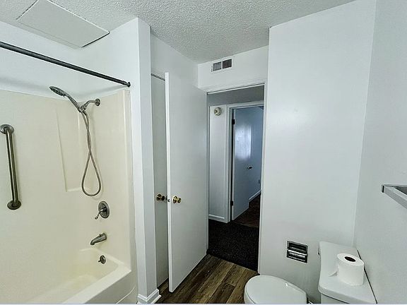 2nd image of 100 Walnut Tree Dr #D