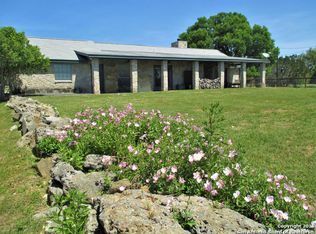 503 Oak Bend Dr, Bandera, TX 78003