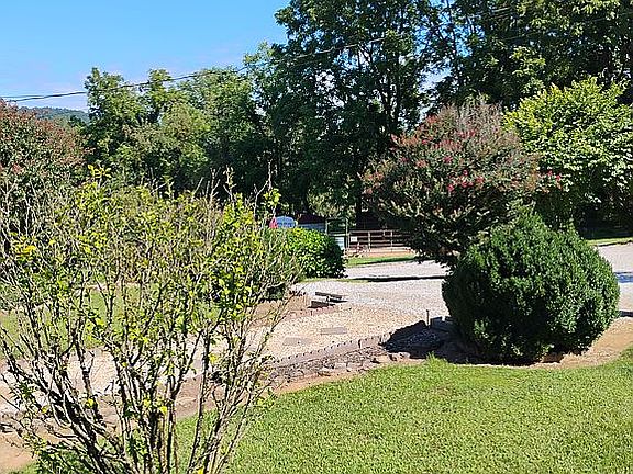 4th image of 365 Haughton Williams Rd