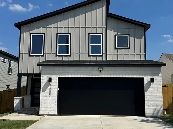 1320 Diceman Ave, Dallas, TX 75203