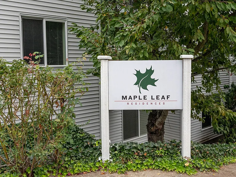 Maple Leaf Residences — Photo 40