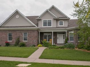 1127 Wild Prairie Dr, Iowa City, IA