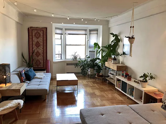 Rented by Chartwell Forest Hills Realty | media 3