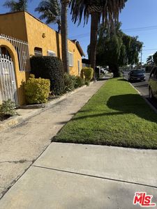 1457 W 92nd St, Los Angeles, CA, 90047