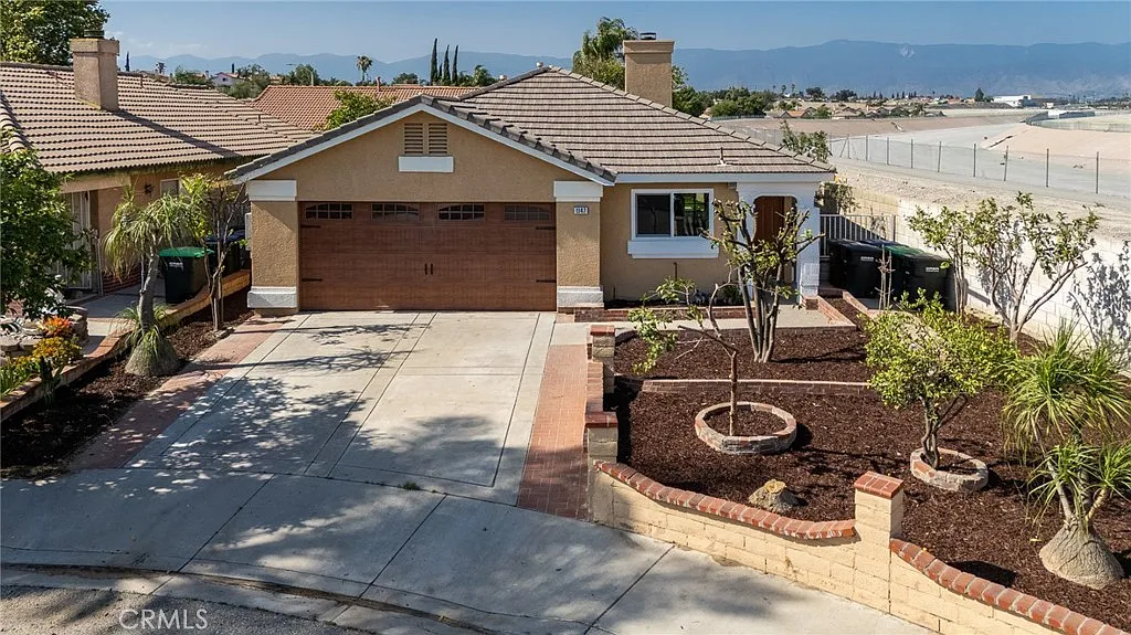 4 bed, 1346 sqft, $3,600 — Photo 1