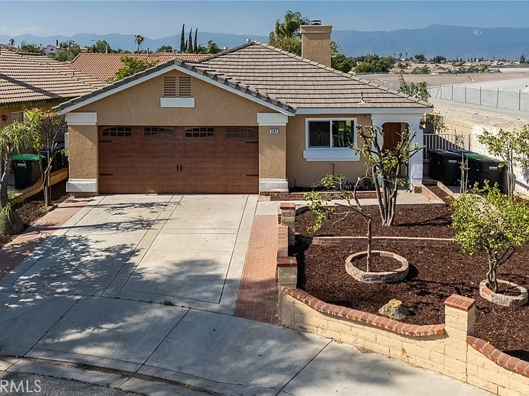 1147 Bronze Star Dr — Photo 1