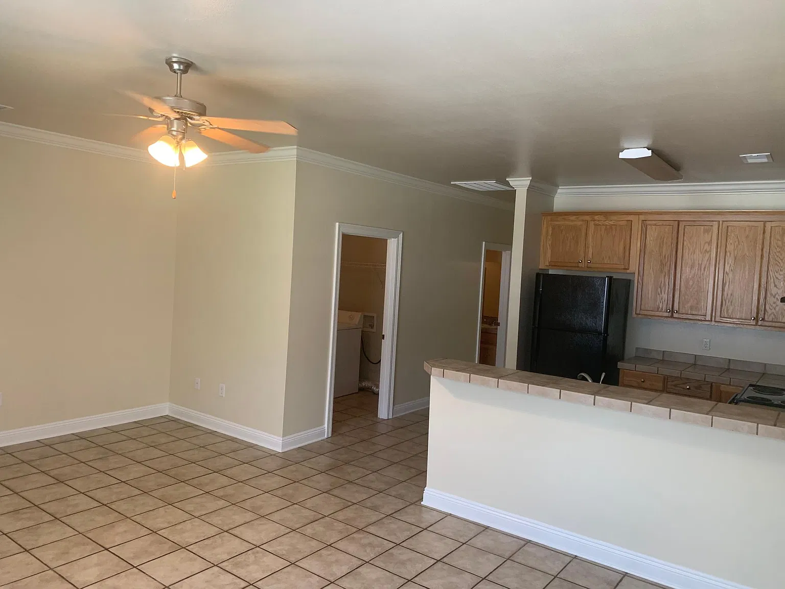 2 bed, 940 sqft, $1,100 — Photo 3