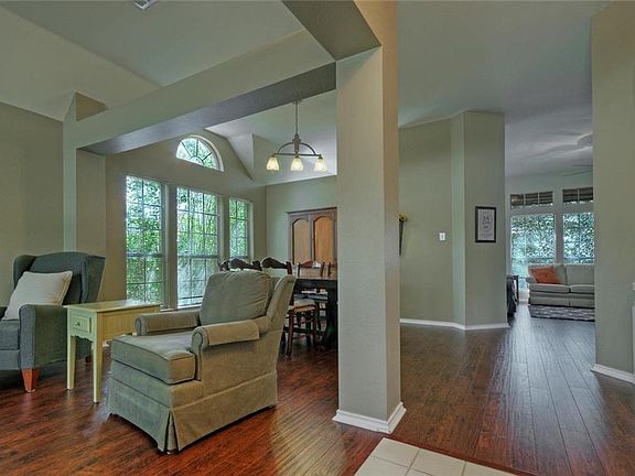 4th image of 214 Parkview Dr