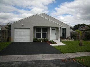 8637 SW 14th Ct, Pembroke Pines, FL 33025