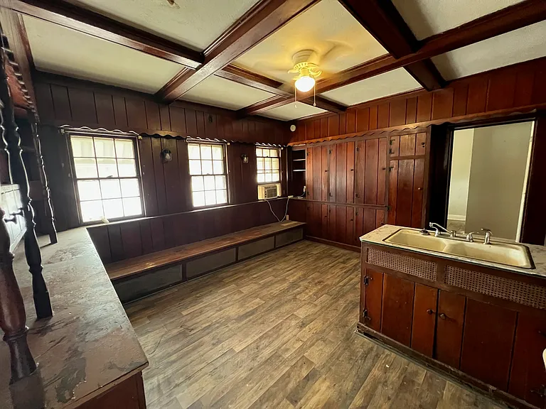 121 W Indiana St #1 — Photo 3