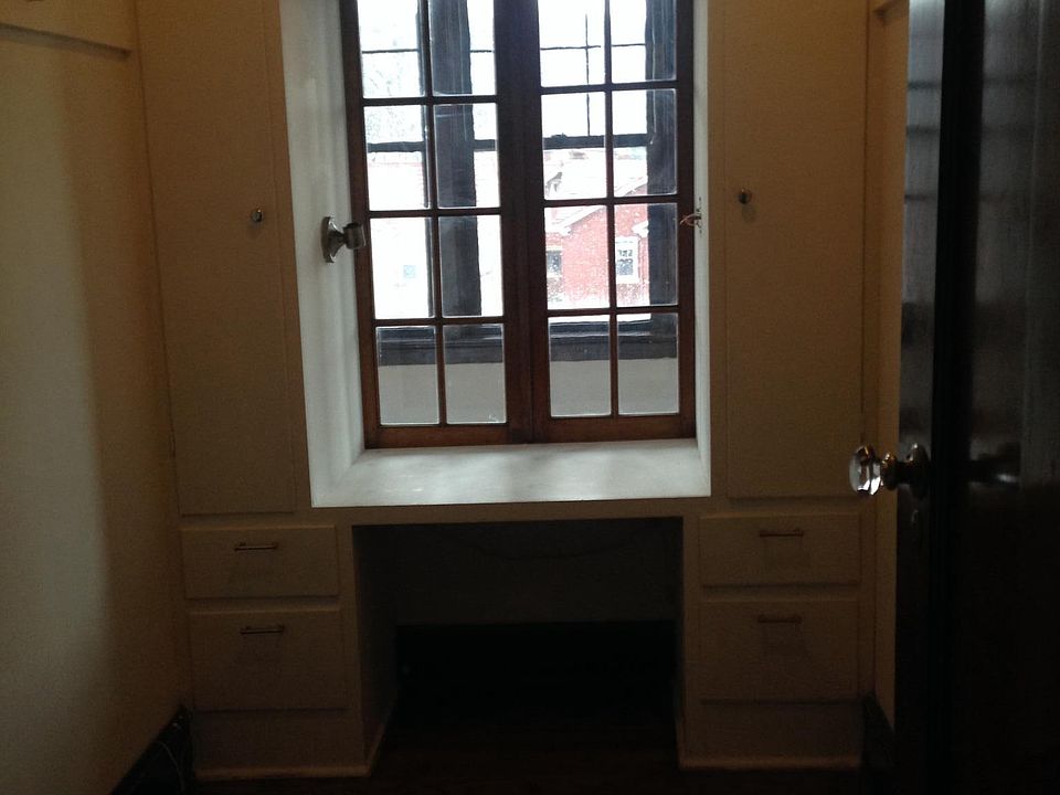 Closet/dressing room