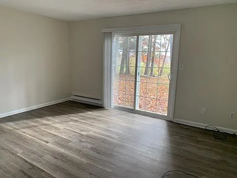 72 Marsh Rd — Photo 4