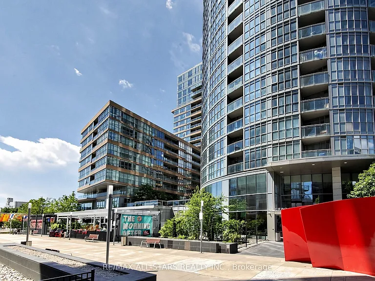 110 Fort York Blvd #G08 — Photo 2