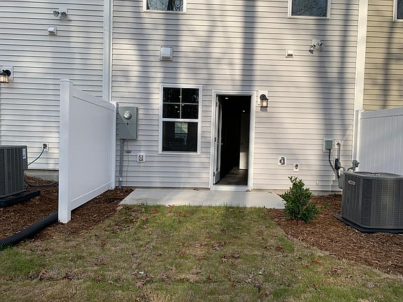 3rd image of 5375 Arkose Dr