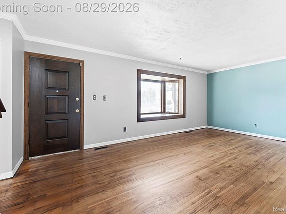 3rd image of 25839 Fairgrove St