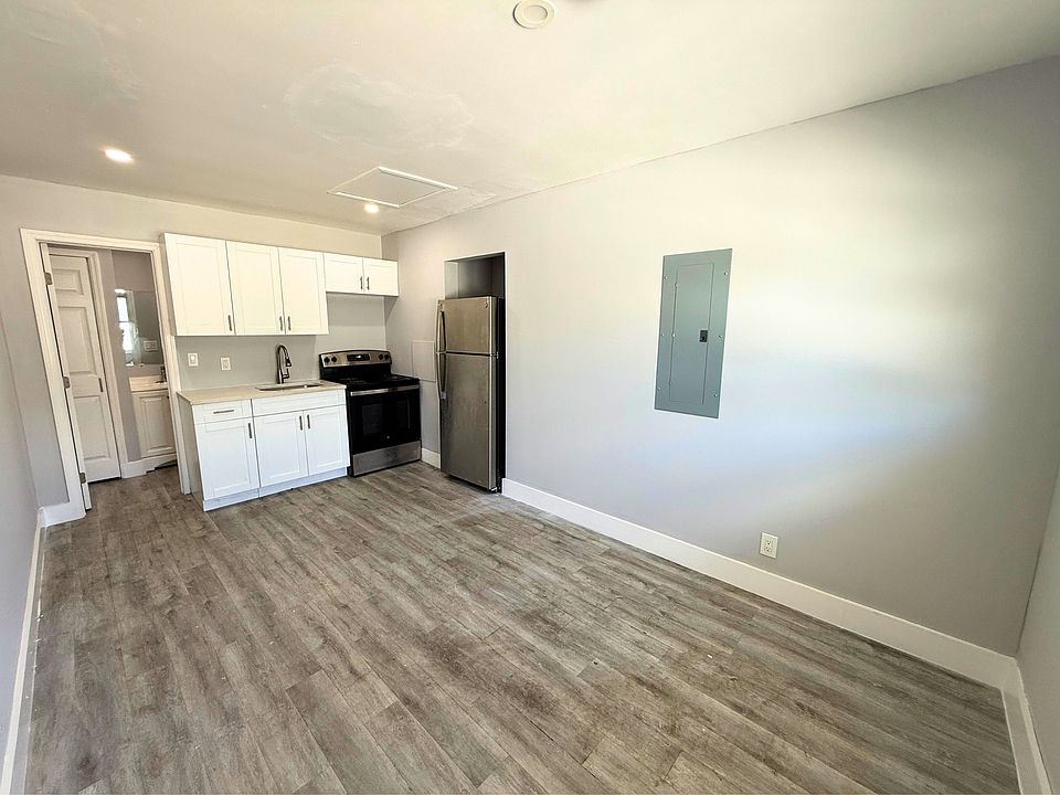 1st image of 225 Iowa Ave #4B