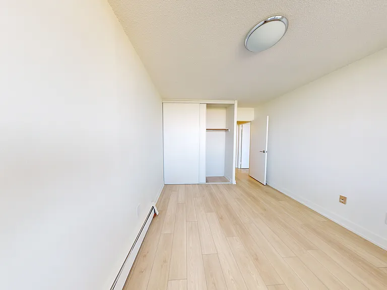 35 Brock St — Photo 8