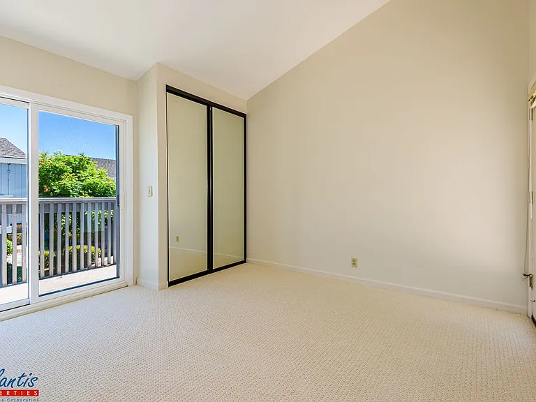 2931 Leotar Cir — Photo 15