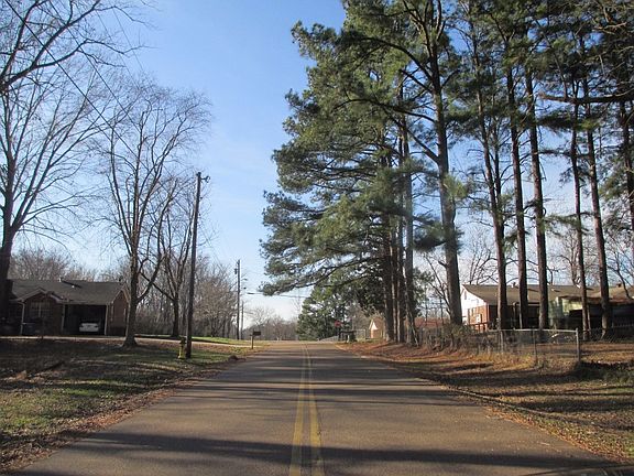 5th image of 195 Colonial Dr