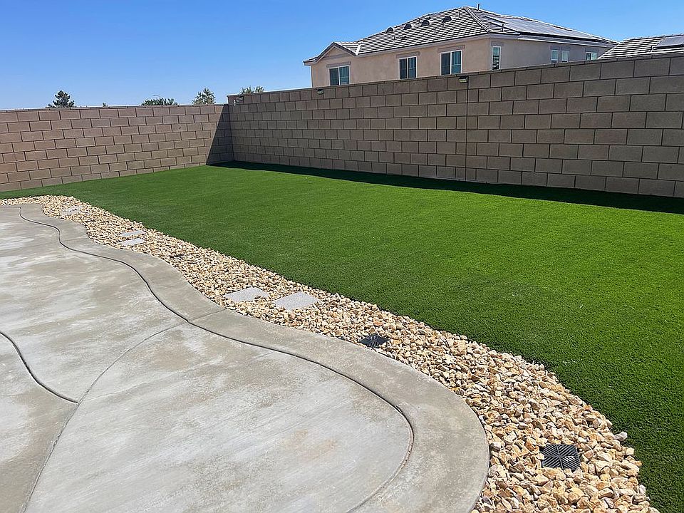 2nd image of 11285 Mesa Linda St