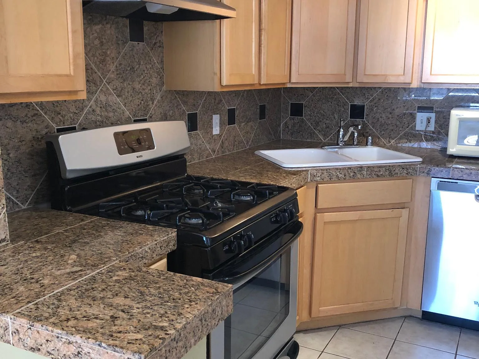1 bed, 600 sqft, $1,309 — Photo 2