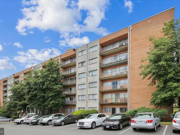 431 N Armistead St APT 311, Alexandria, VA 22312