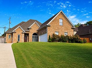 710 Valley St, Hoover, AL 35226
