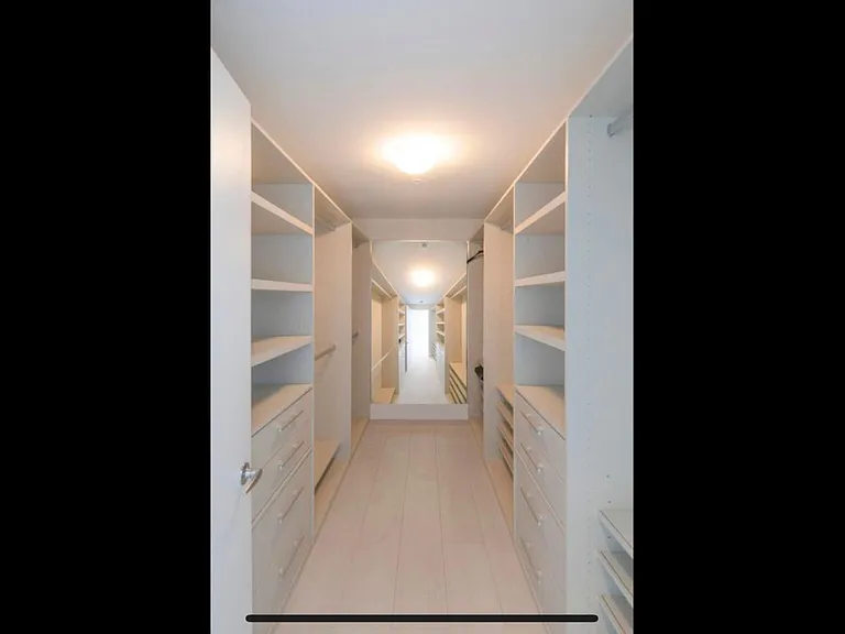 17111 Biscayne Blvd #702 — Photo 29
