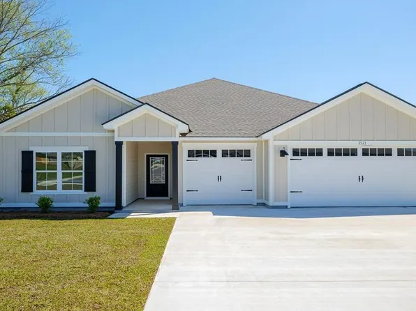 2013 Tottenham Dr, Hahira, GA 31632
