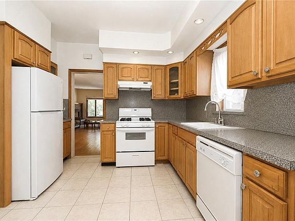 5th image of 1429 70th St