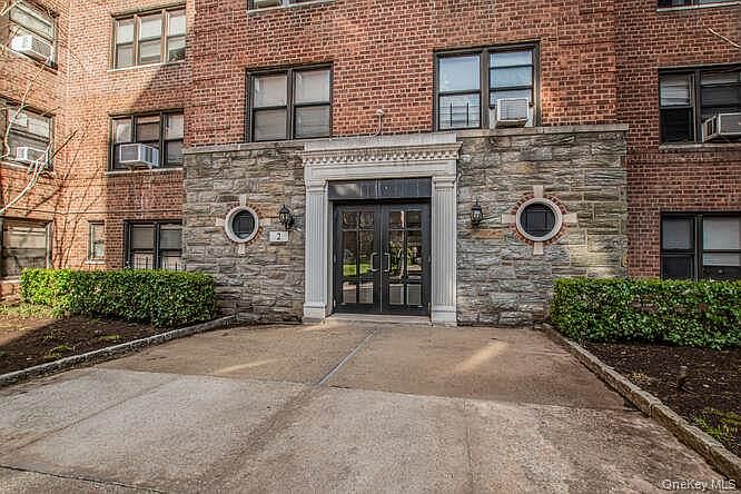 1st image of 2 Fisher DR #418