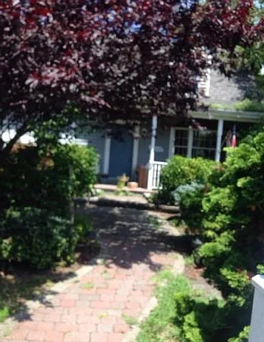 105 E Ocean Ave photo 1