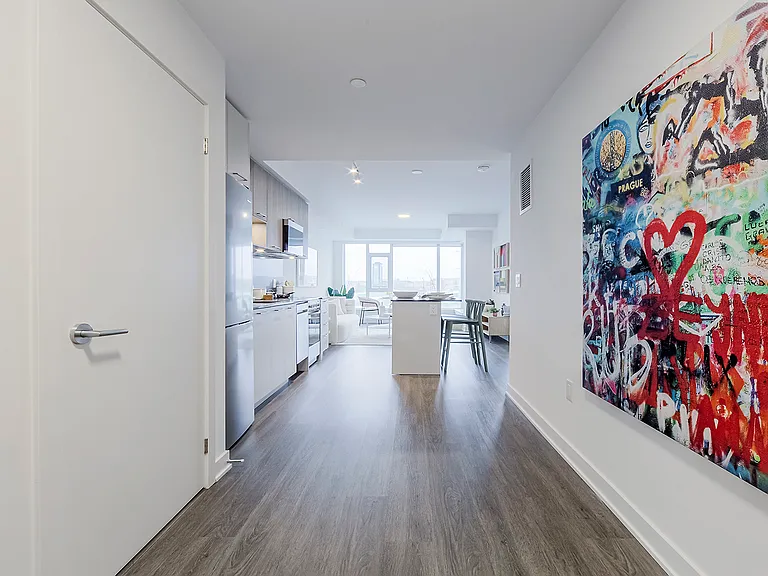 40 Lagerfeld Dr — Photo 27