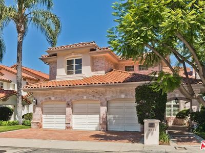 12683 Promontory Rd, Los Angeles, CA, 90049