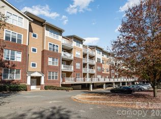 1000 E Woodlawn Rd APT 201, Charlotte, NC 28209