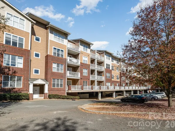 1000 E Woodlawn Rd APT 201, Charlotte, NC 28209