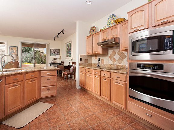 5th image of 18973 N Hawthorn Dr