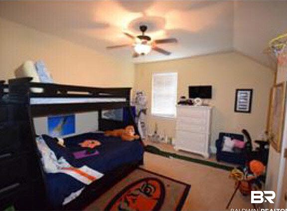 4th image of 61 Hawthorne Pl