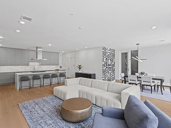 5th image of 1010 W 10th St #305