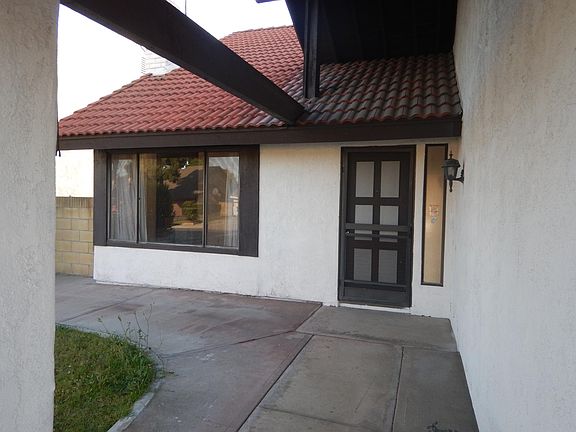 2nd image of 13036 Robin Ln