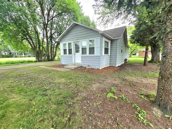 1253 W Nebobish Rd, Essexville, MI 48732