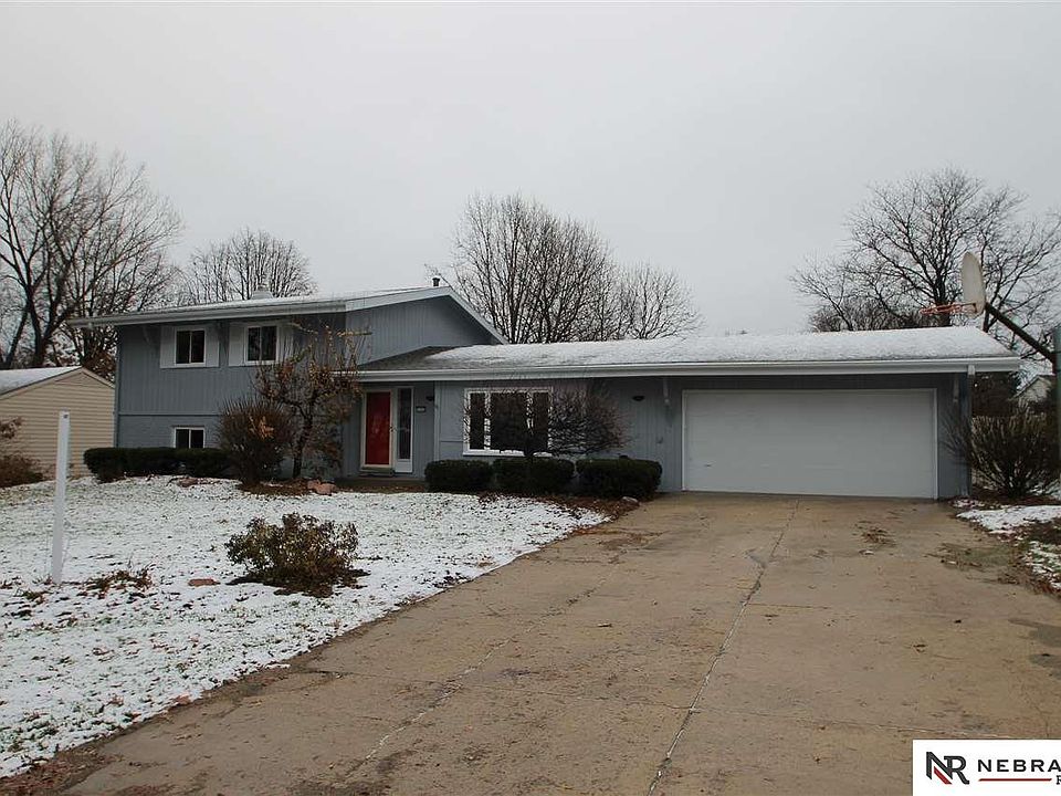 1st image of 3705 S 114th St